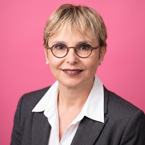 ASLI AKYÜZ